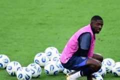 西甲巅峰对决：马竞5-2狂扫皇马，重写75年尘封纪录